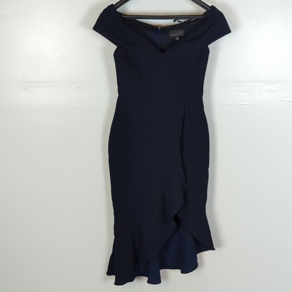 Avery G Off-Shoulder Sheath Midi Dress